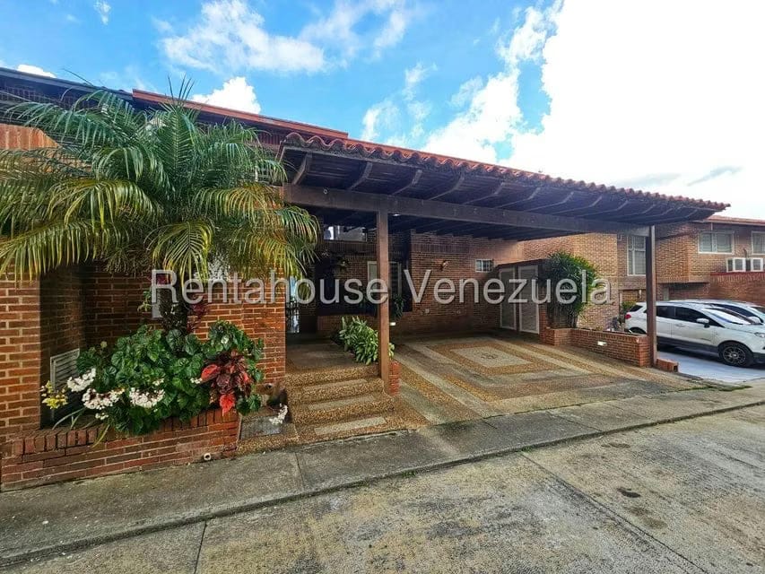 Townhouse (Duplex) en Venta en Loma Linda, Distrito Metropolitano - 2