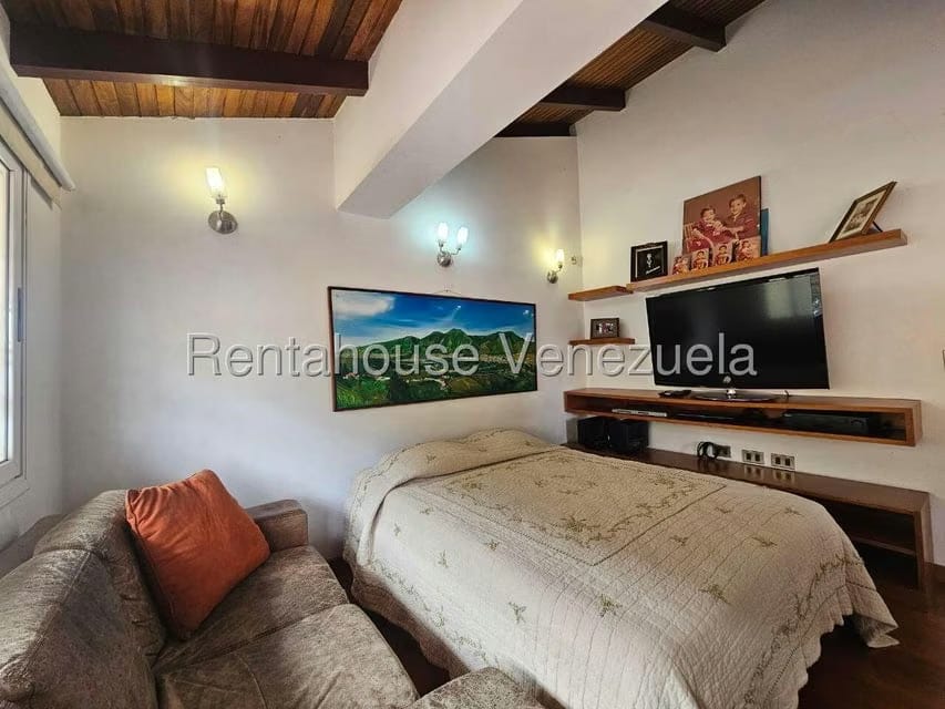 Townhouse (Duplex) en Venta en Loma Linda, Distrito Metropolitano - 51