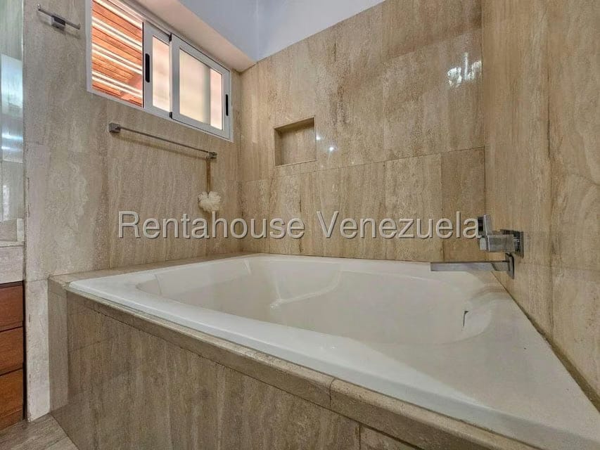 Townhouse (Duplex) en Venta en Loma Linda, Distrito Metropolitano - 63