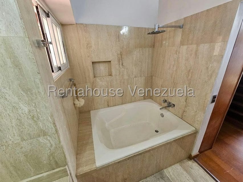 Townhouse (Duplex) en Venta en Loma Linda, Distrito Metropolitano - 64