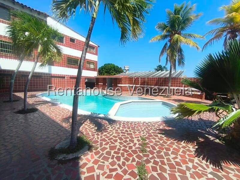 Townhouse (Multiples Niveles) en Venta en Malecon, Falcon