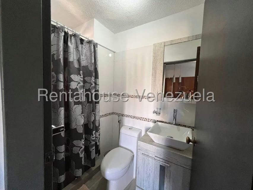 Apartamento (1 Nivel) en Venta en La Boyera, Distrito Metropolitano - 12