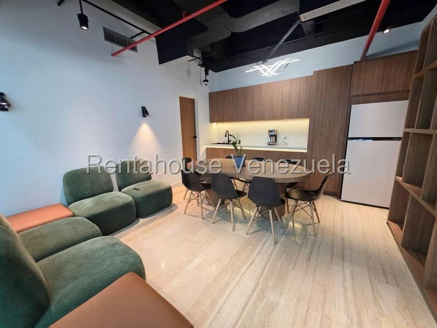 Comercial (Local Comercial) en Alquiler en Prados del Este, Distrito Metropolitano - 12