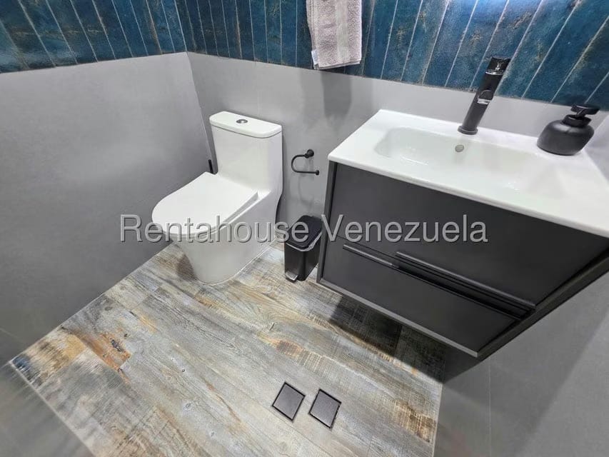 Comercial (Local Comercial) en Alquiler en Prados del Este, Distrito Metropolitano - 19