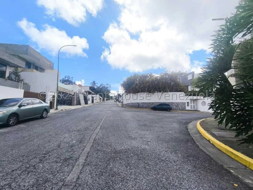 Terreno (Residencial) en Venta en Los Naranjos del Cafetal, Distrito Metropolitano - 18