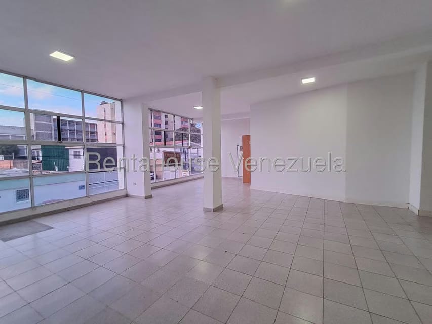 Comercial (Local Comercial) en Alquiler en Del Este, Lara - 12