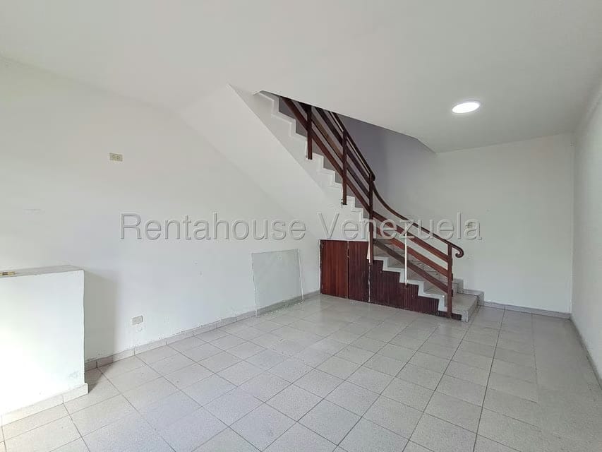 Comercial (Local Comercial) en Alquiler en Del Este, Lara - 3