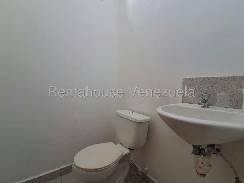 Comercial (Local Comercial) en Alquiler en Del Este, Lara - 31