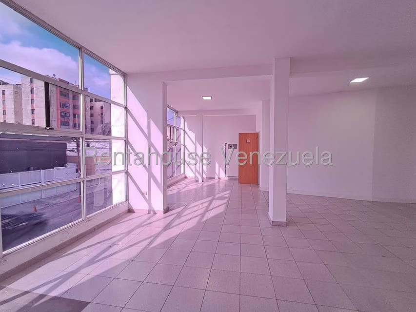 Comercial (Local Comercial) en Alquiler en Del Este, Lara - 9