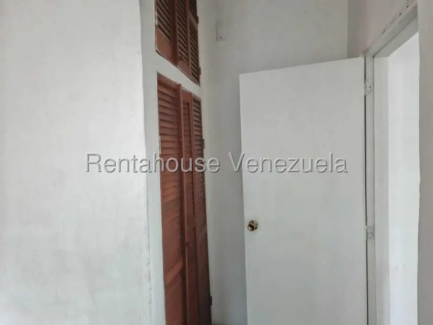 Casa (1 Nivel) en Alquiler en Sierra Maestra, Zulia - 9