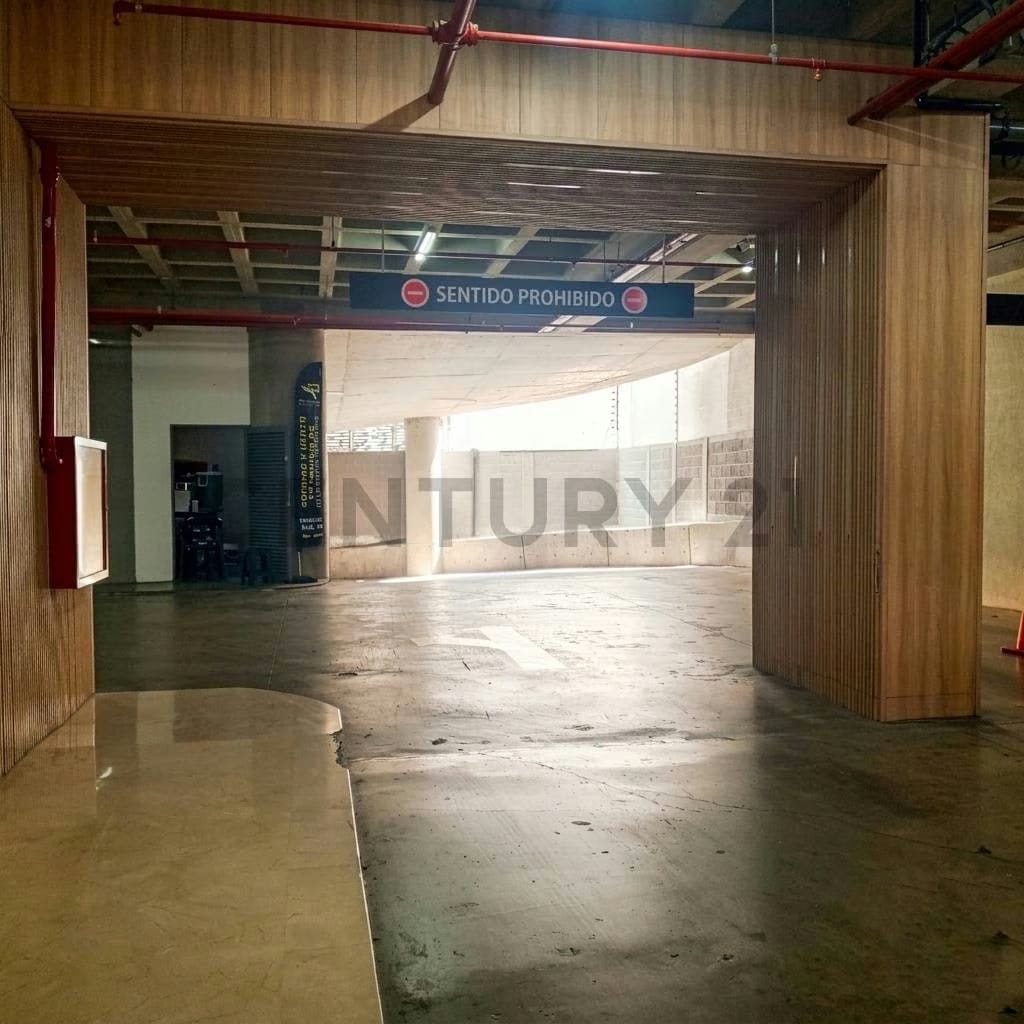 INVIERTA EN LAS MERCEDES: ESPACIO DE 161 M2 EN LA PRESTIGIOSA TORRE GUAYANA - 19