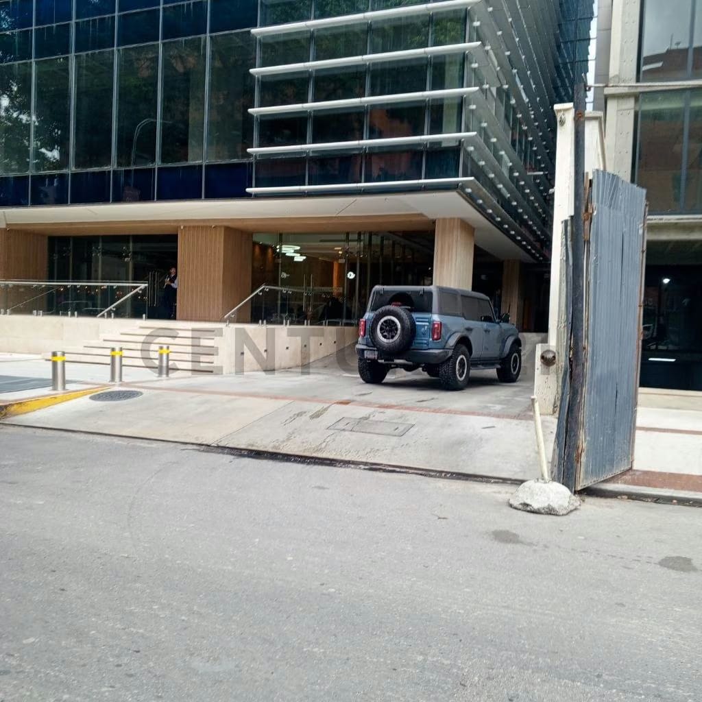INVIERTA EN LAS MERCEDES: ESPACIO DE 161 M2 EN LA PRESTIGIOSA TORRE GUAYANA - 3