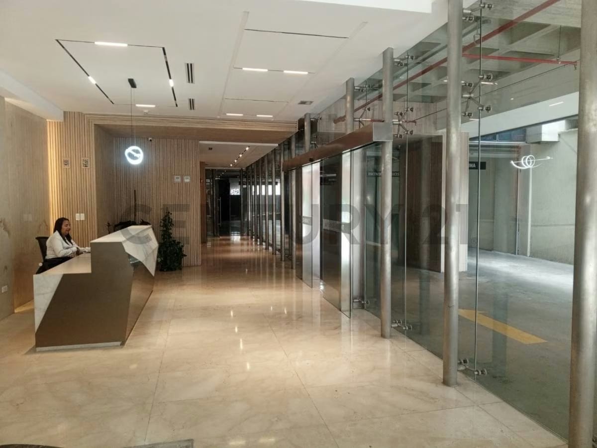 INVIERTA EN LAS MERCEDES: ESPACIO DE 161 M2 EN LA PRESTIGIOSA TORRE GUAYANA - 22