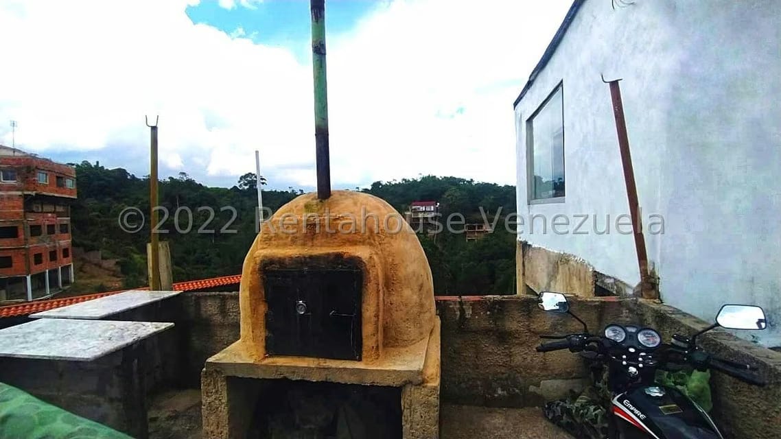 Casa (Multipes Niveles) en Venta en El Hatillo, Distrito Metropolitano - 2