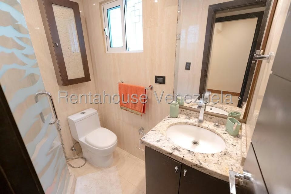 Casa (Multipes Niveles) en Venta en Santa Fe Norte, Distrito Metropolitano - 26