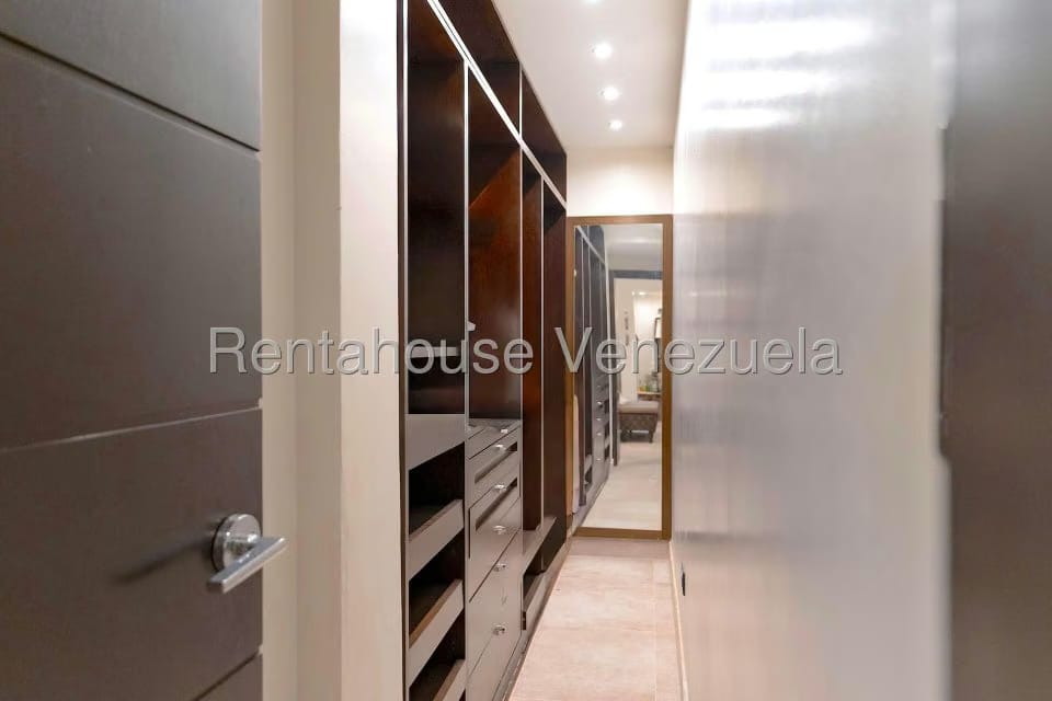 Casa (Multipes Niveles) en Venta en Santa Fe Norte, Distrito Metropolitano - 36