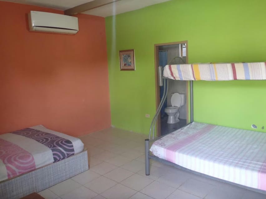 Casa (Casas de Playa) en Venta en Los Canales de Rio Chico, Miranda - 33