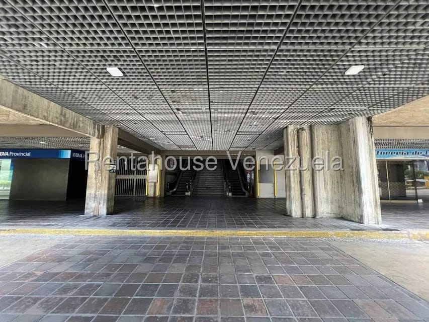 Comercial (Local Comercial) en Venta en El Marques, Distrito Metropolitano - 13