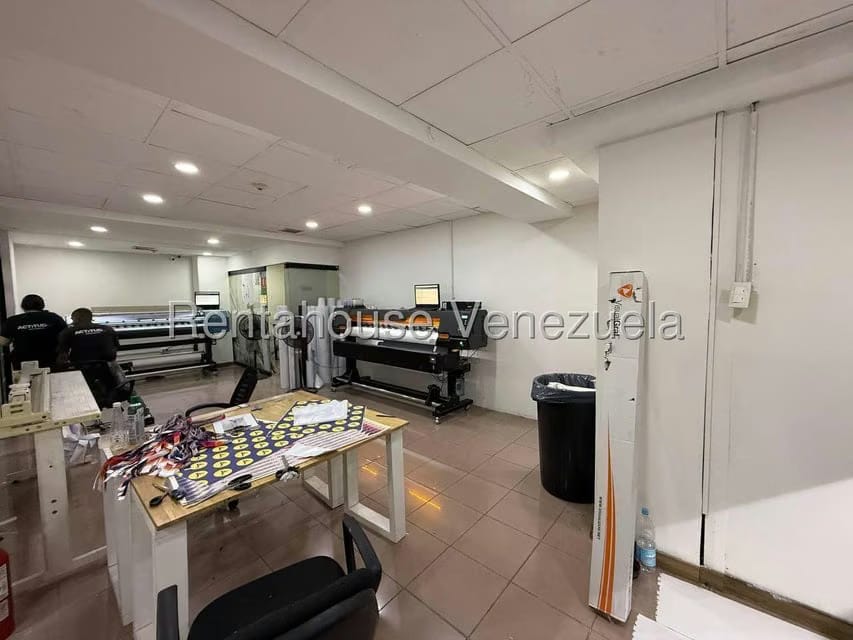 Comercial (Local Comercial) en Venta en El Marques, Distrito Metropolitano - 4