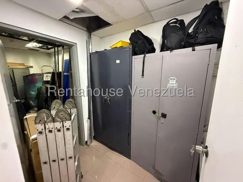 Comercial (Local Comercial) en Venta en El Marques, Distrito Metropolitano - 8