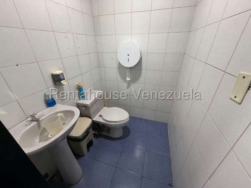 Comercial (Local Comercial) en Venta en El Marques, Distrito Metropolitano - 9