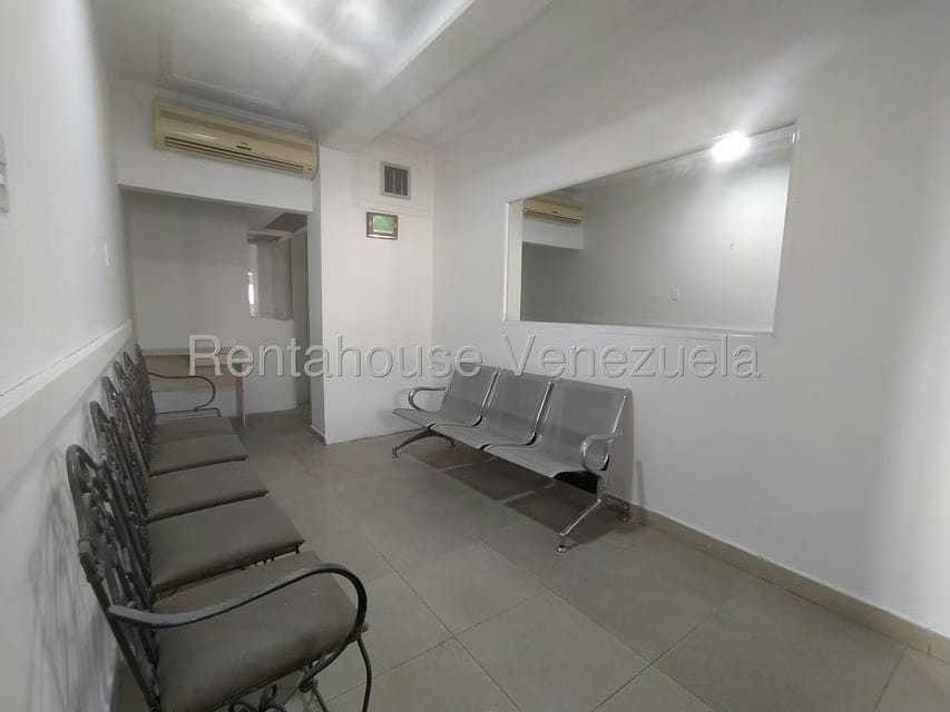 Comercial (Oficina) en Venta en Zona Este, Lara - 2
