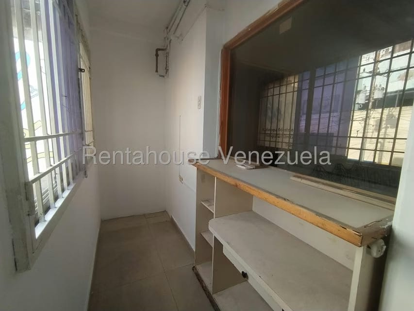 Comercial (Oficina) en Venta en Zona Este, Lara - 18