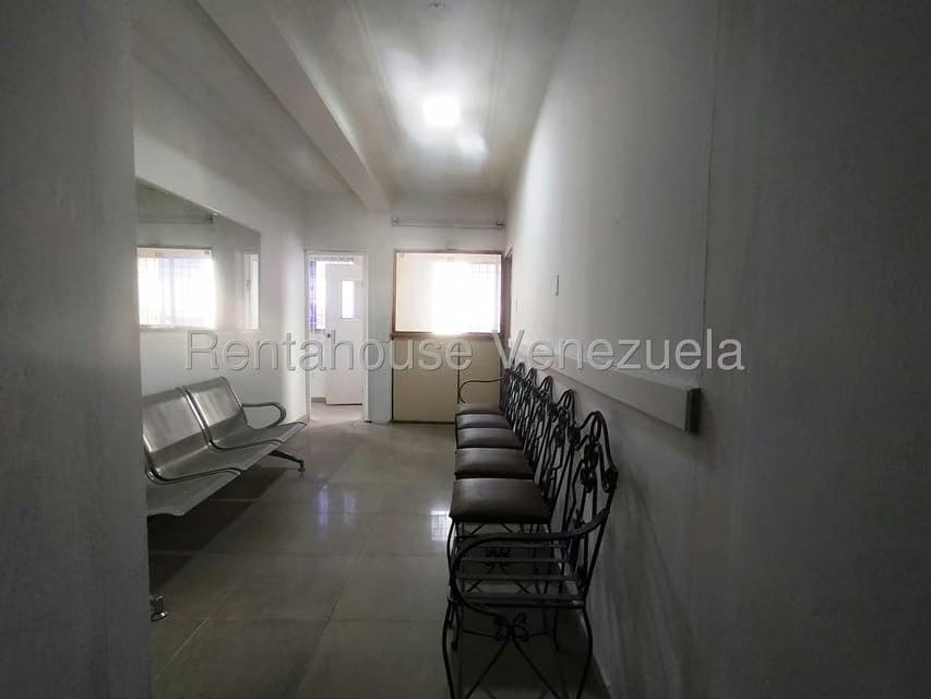 Comercial (Oficina) en Venta en Zona Este, Lara - 3