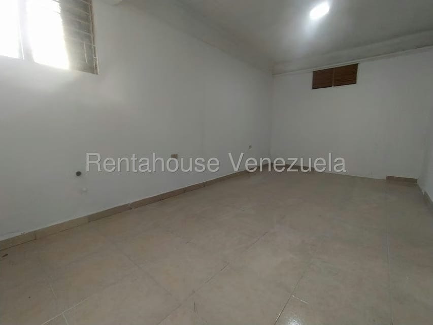 Comercial (Oficina) en Venta en Zona Este, Lara - 21