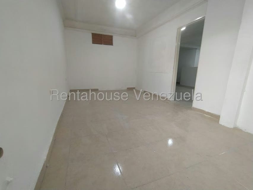 Comercial (Oficina) en Venta en Zona Este, Lara - 22