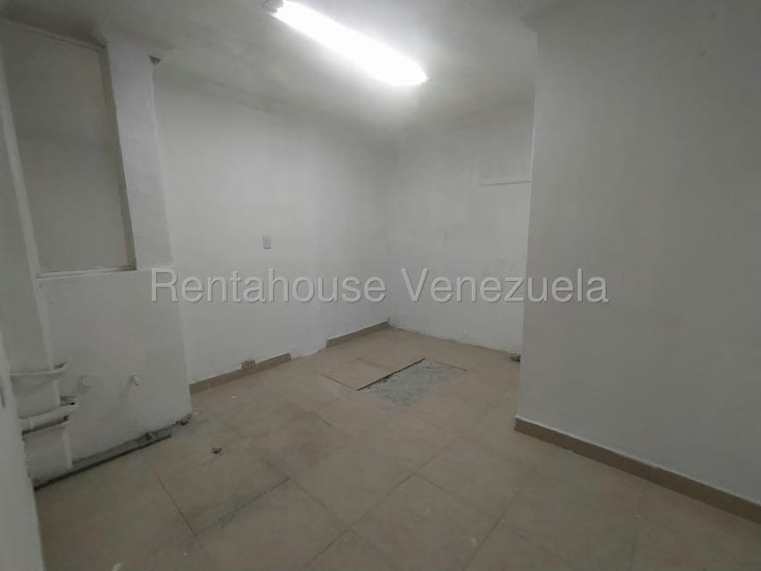 Comercial (Oficina) en Venta en Zona Este, Lara - 23