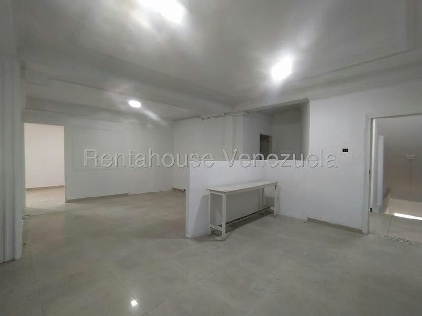 Comercial (Oficina) en Venta en Zona Este, Lara - 24