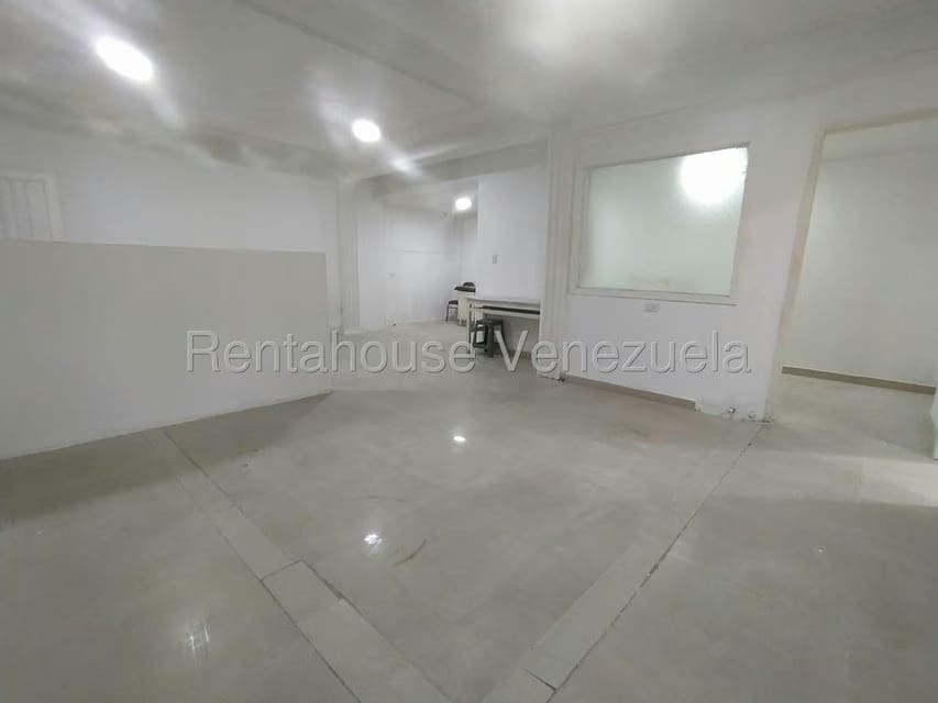 Comercial (Oficina) en Venta en Zona Este, Lara - 27