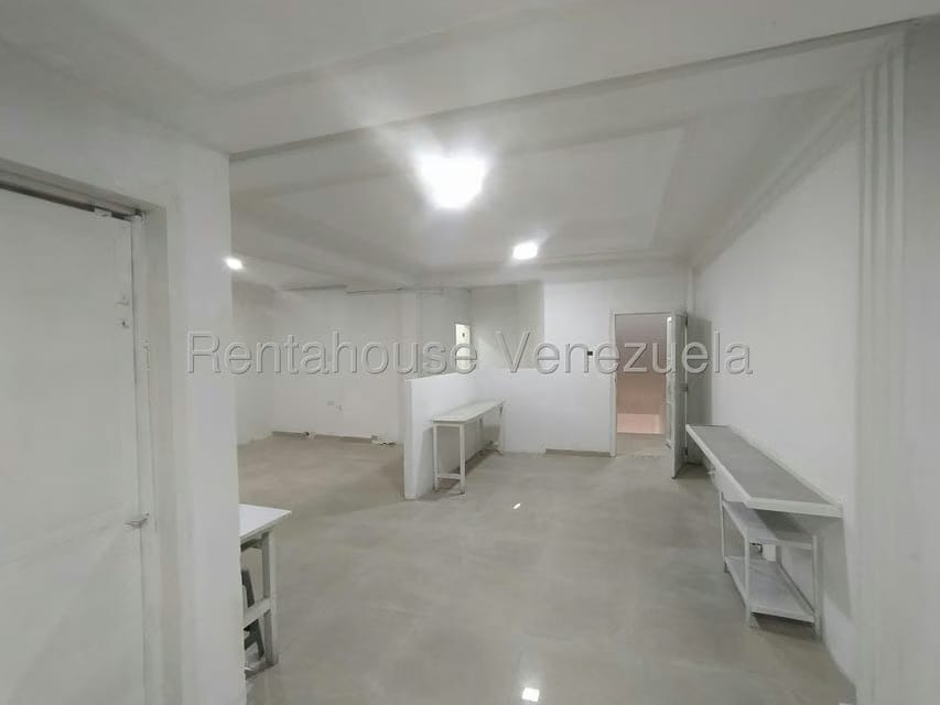 Comercial (Oficina) en Venta en Zona Este, Lara - 30