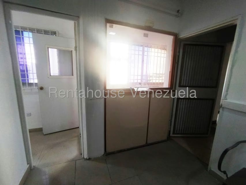 Comercial (Oficina) en Venta en Zona Este, Lara - 4