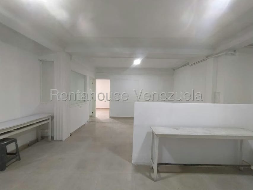 Comercial (Oficina) en Venta en Zona Este, Lara - 31