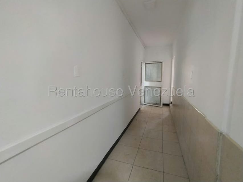 Comercial (Oficina) en Venta en Zona Este, Lara - 34
