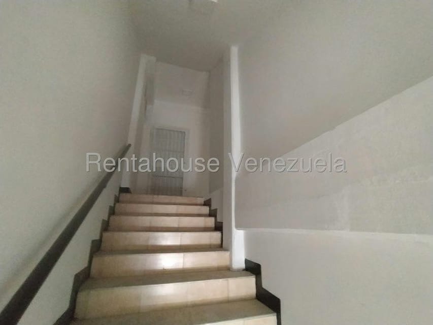 Comercial (Oficina) en Venta en Zona Este, Lara - 35