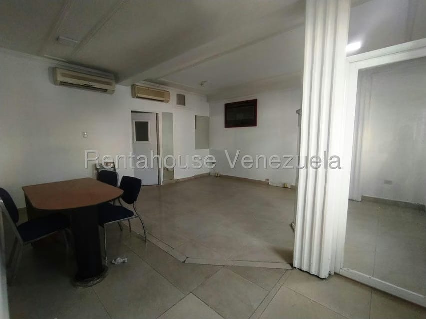 Comercial (Oficina) en Venta en Zona Este, Lara - 6