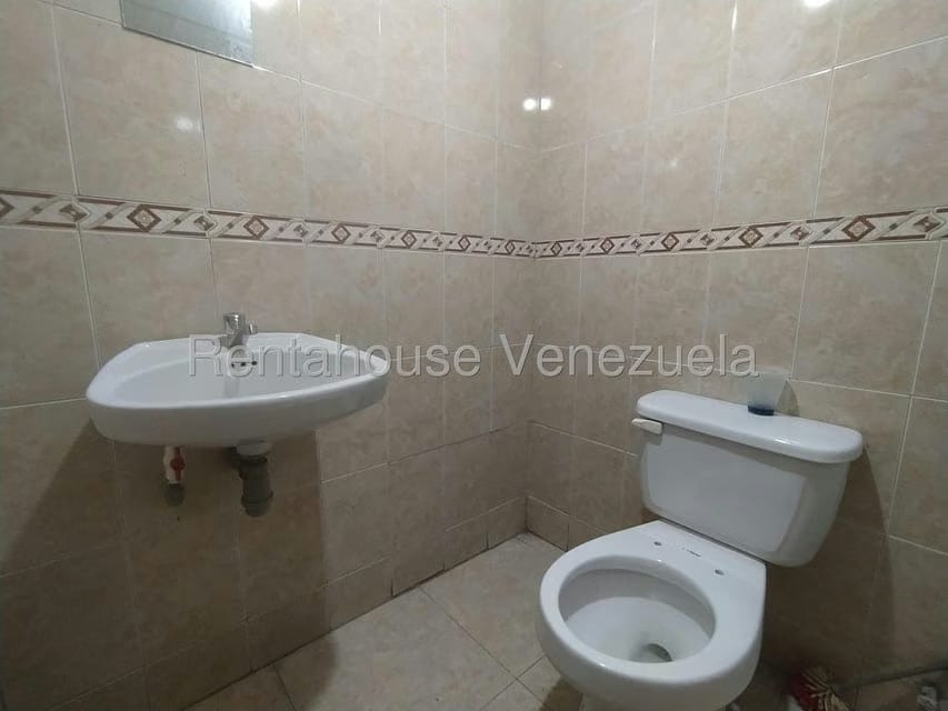 Comercial (Oficina) en Venta en Zona Este, Lara - 9