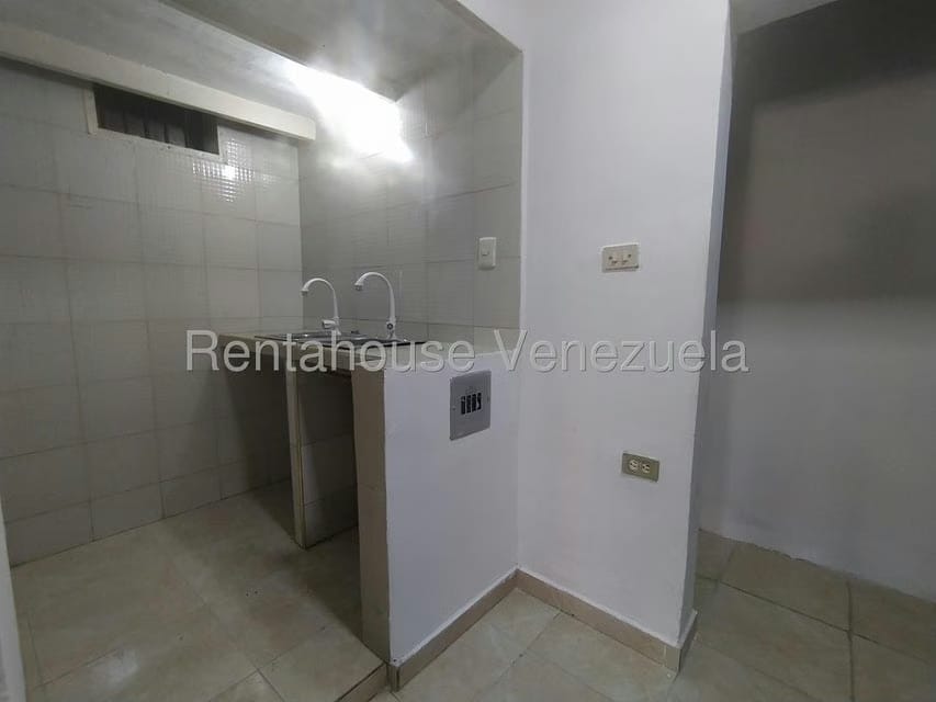 Comercial (Oficina) en Venta en Zona Este, Lara - 10