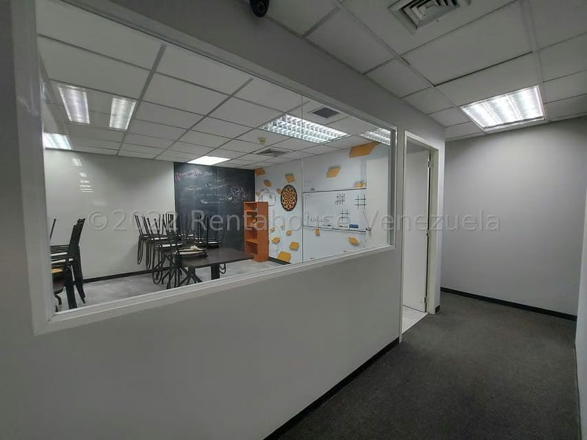 Comercial (Oficina) en Alquiler en Terrazas del Avila, Distrito Metropolitano - 17