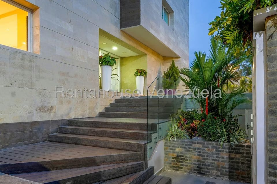 Casa (1 Nivel) en Venta en Altamira, Distrito Metropolitano - 2