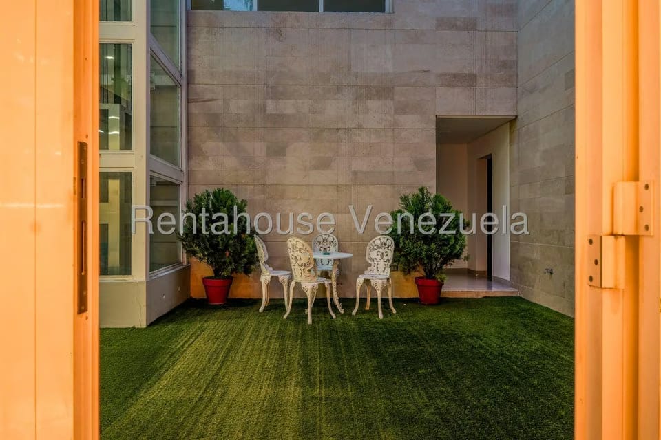 Casa (1 Nivel) en Venta en Altamira, Distrito Metropolitano - 9