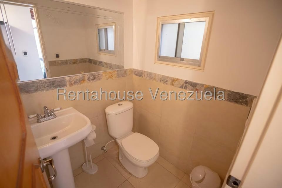 Casa (Multipes Niveles) en Venta en Santa Sofia, Distrito Metropolitano - 15