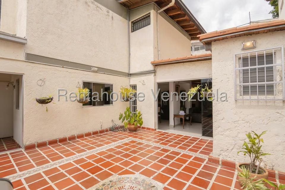 Casa (Multipes Niveles) en Venta en Santa Sofia, Distrito Metropolitano - 25