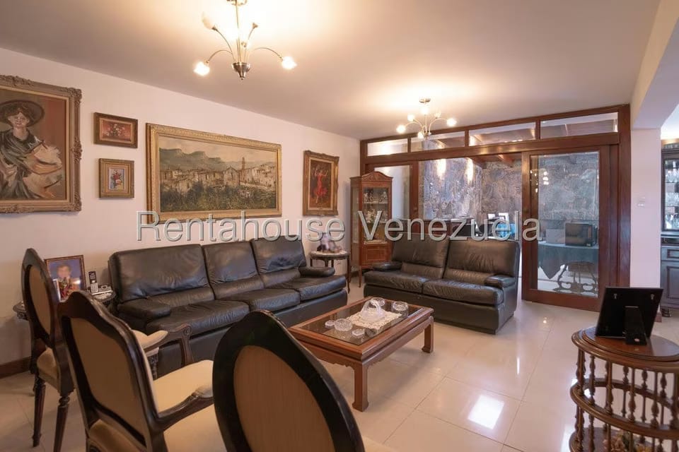 Casa (Multipes Niveles) en Venta en Santa Sofia, Distrito Metropolitano - 36