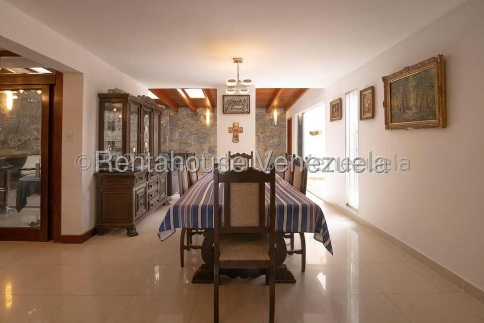 Casa (Multipes Niveles) en Venta en Santa Sofia, Distrito Metropolitano - 70