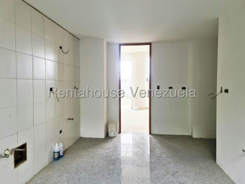 Apartamento (Planta Baja) en Venta en Colinas de Valle Arriba / Mirador de Los Campitos, Distrito Metropolitano - 7
