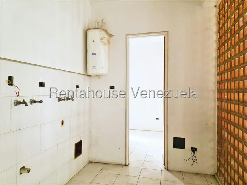 Apartamento (Planta Baja) en Venta en Colinas de Valle Arriba / Mirador de Los Campitos, Distrito Metropolitano - 9